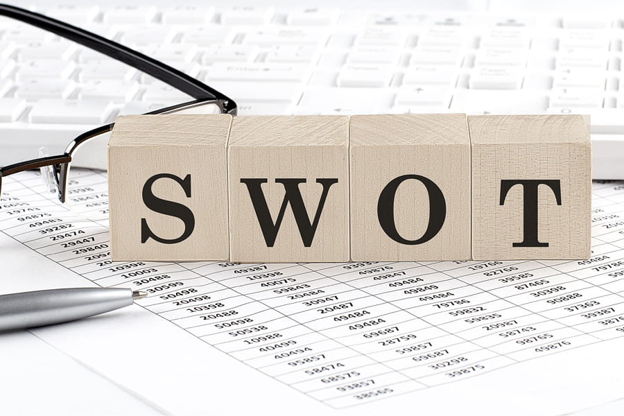 Advantages and limitations of SWOT analysis