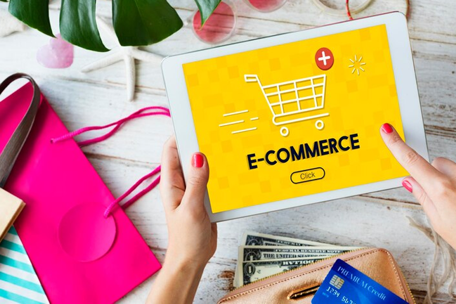 the advantages of e-commerce in 2024.